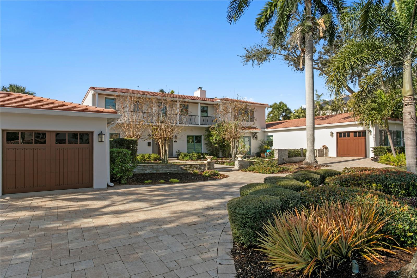 1237 BRIGHTWATERS Blvd ST PETERSBURG, FL 33704