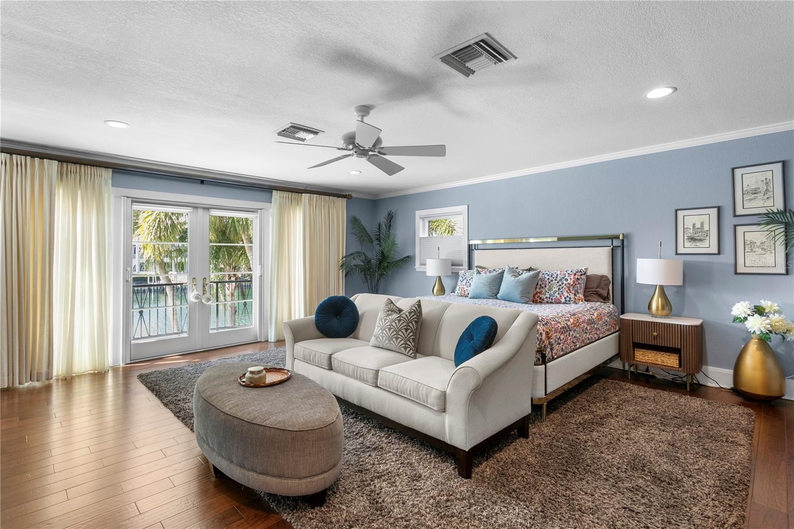 1237 BRIGHTWATERS Blvd ST PETERSBURG, FL 33704