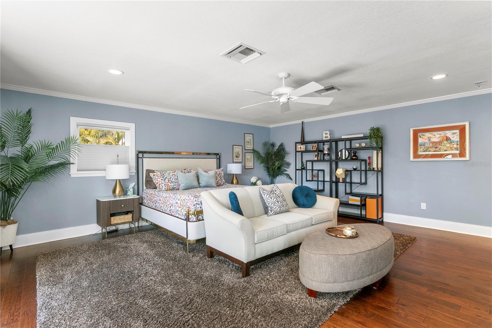 1237 BRIGHTWATERS Blvd ST PETERSBURG, FL 33704