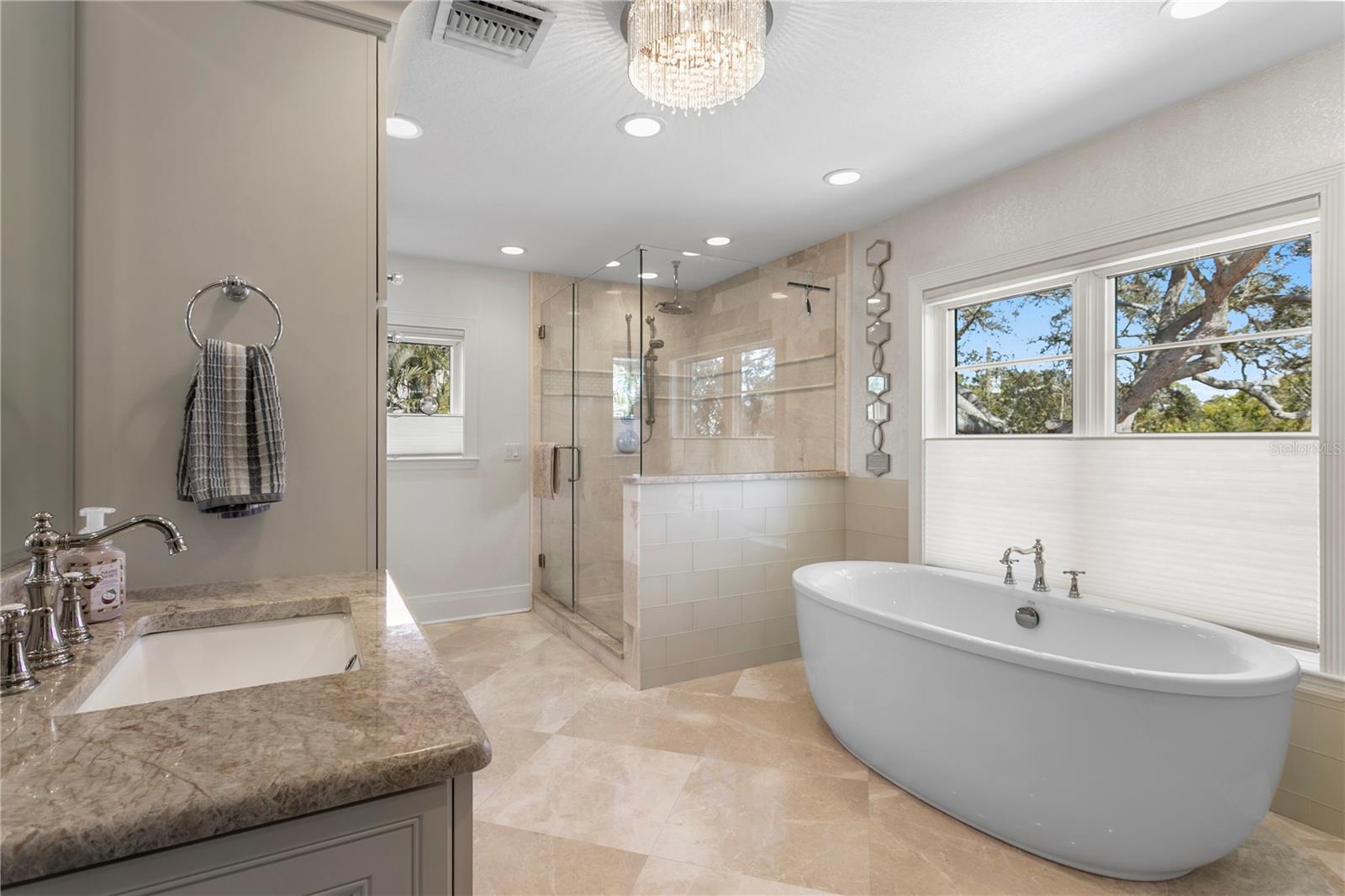 1237 BRIGHTWATERS Blvd ST PETERSBURG, FL 33704