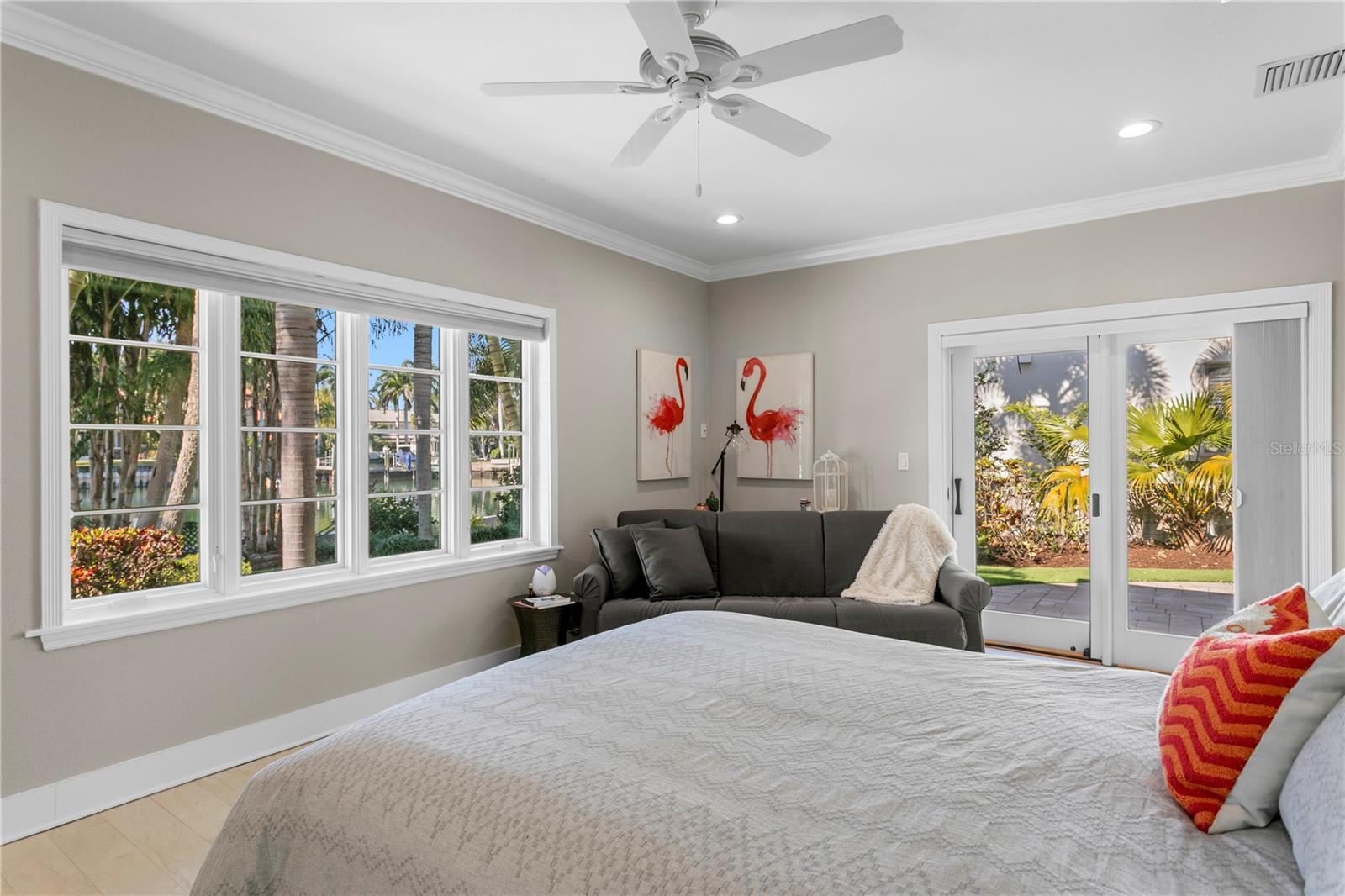 1237 BRIGHTWATERS Blvd ST PETERSBURG, FL 33704