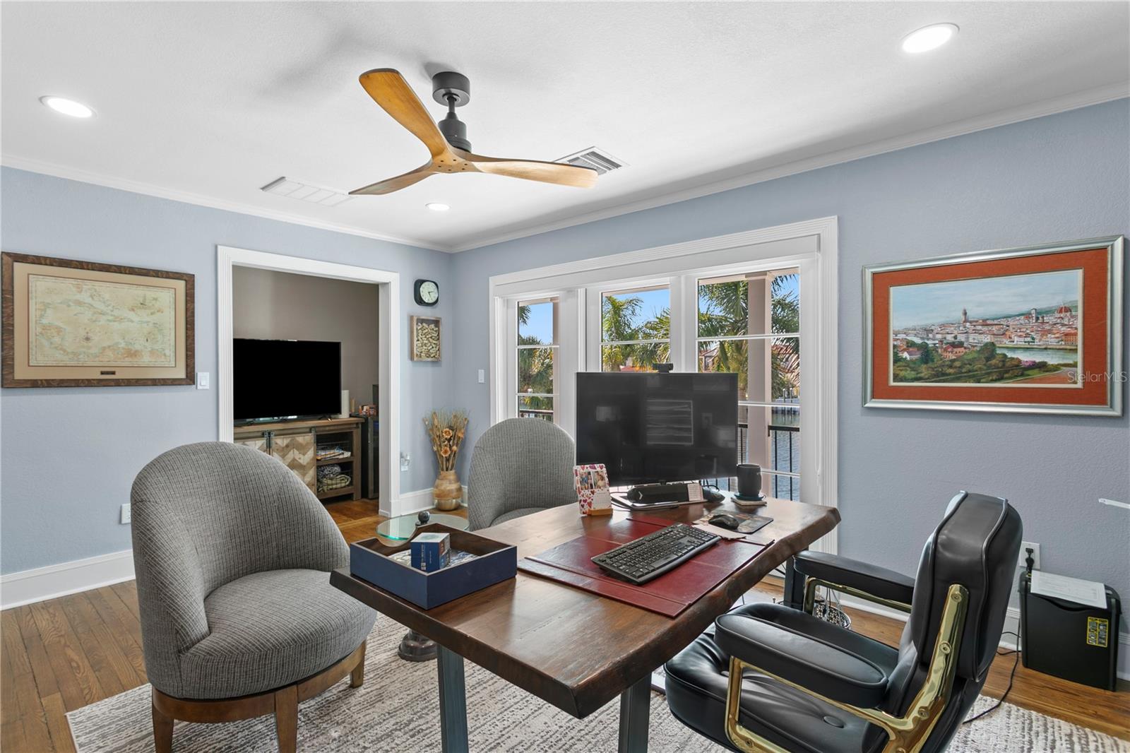 1237 BRIGHTWATERS Blvd ST PETERSBURG, FL 33704