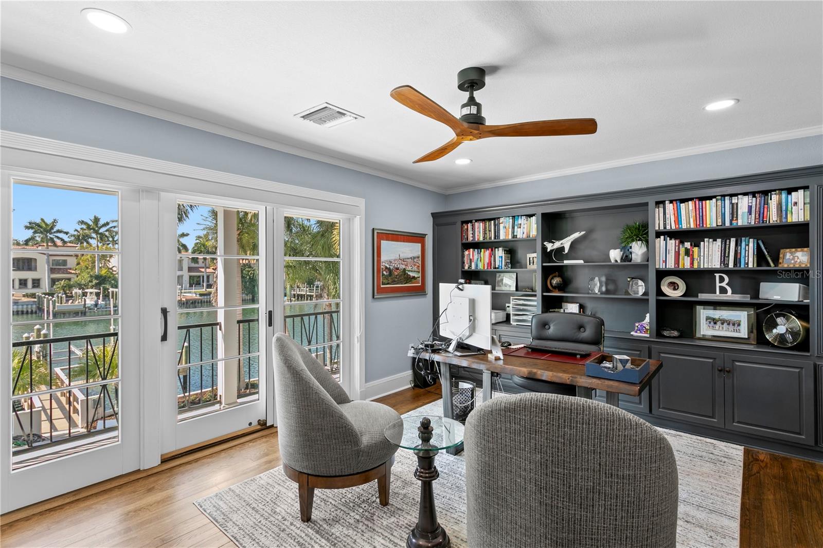 1237 BRIGHTWATERS Blvd ST PETERSBURG, FL 33704