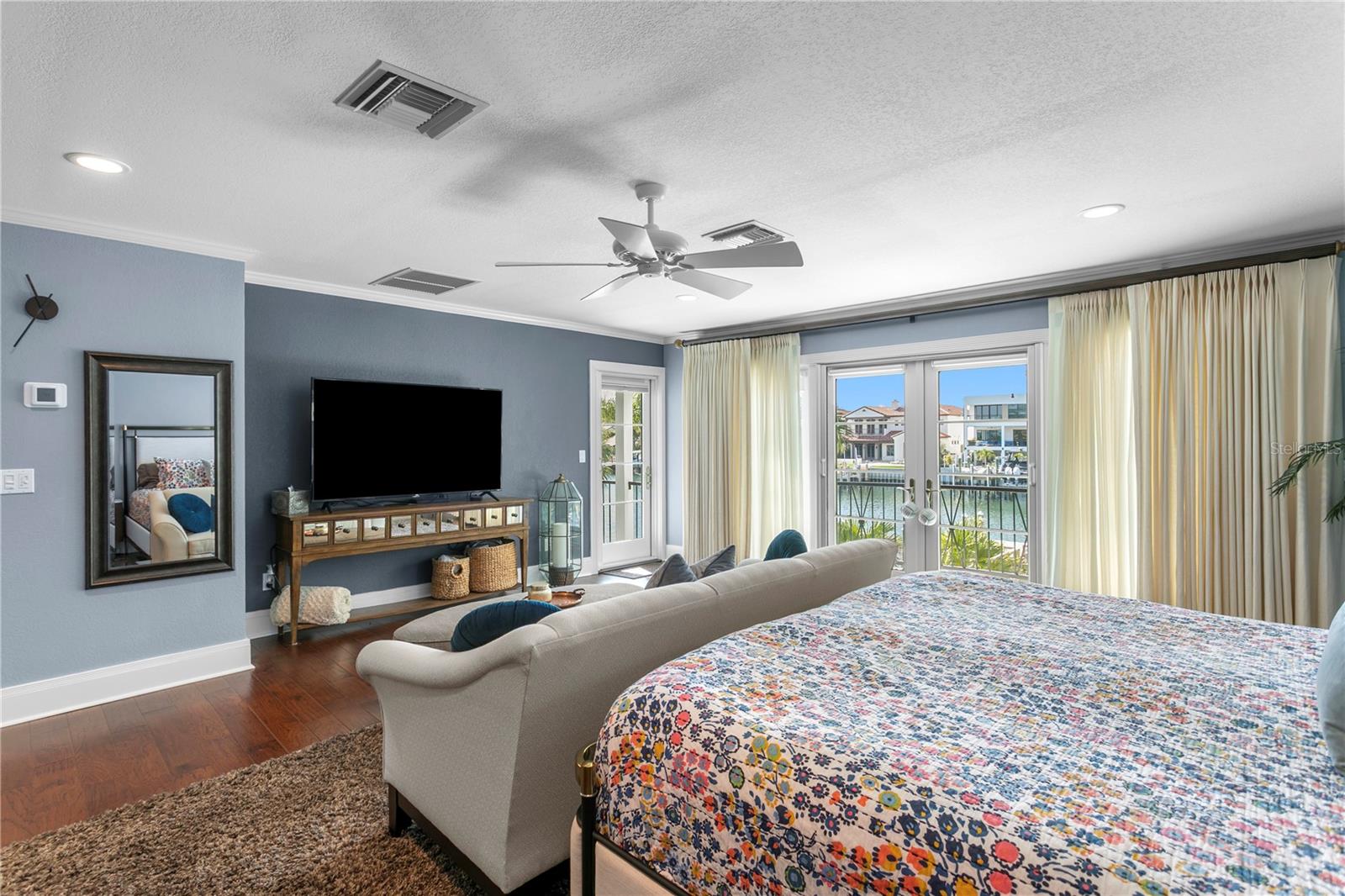 1237 BRIGHTWATERS Blvd ST PETERSBURG, FL 33704