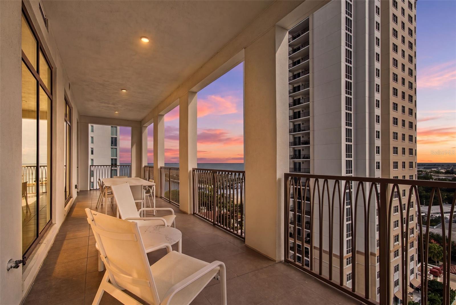 126 4TH Ave #1202 ST PETERSBURG, FL 33701
