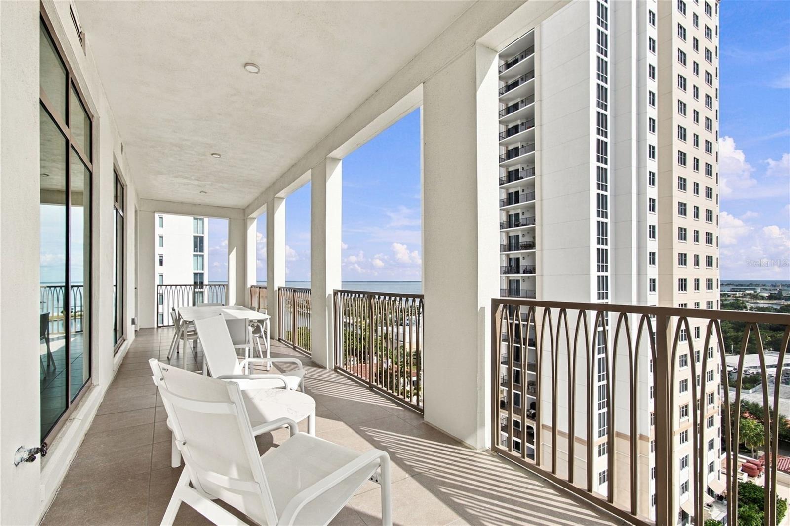 126 4TH Ave #1202 ST PETERSBURG, FL 33701