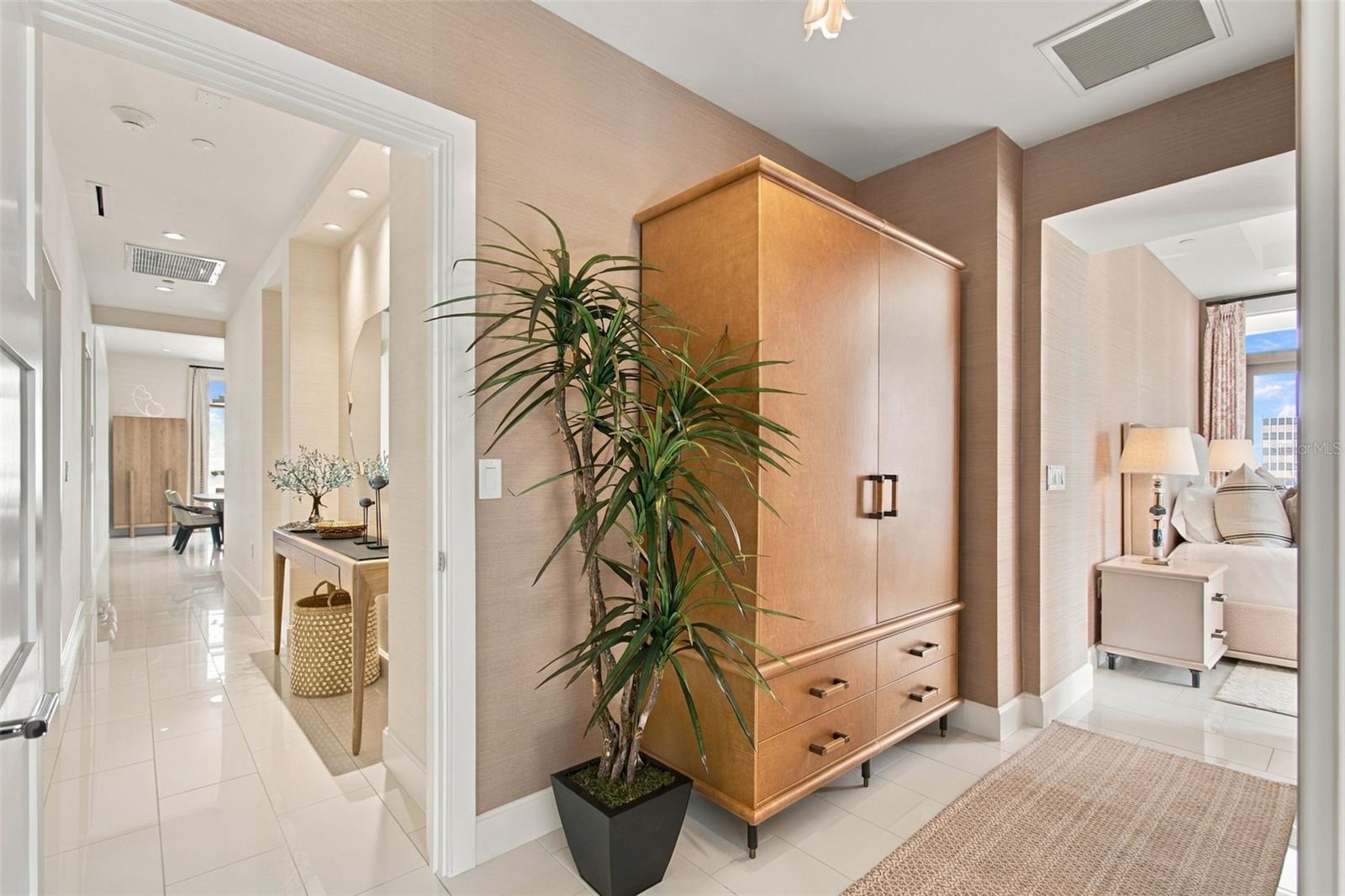 126 4TH Ave #1202 ST PETERSBURG, FL 33701