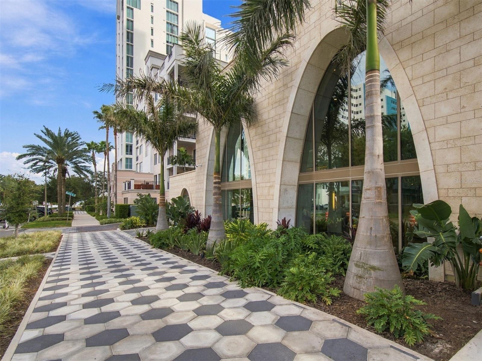 126 4TH Ave #1202 ST PETERSBURG, FL 33701