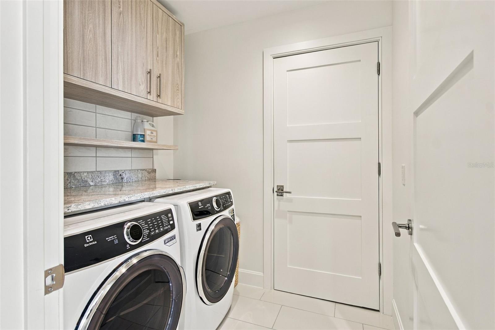126 4TH Ave #1202 ST PETERSBURG, FL 33701