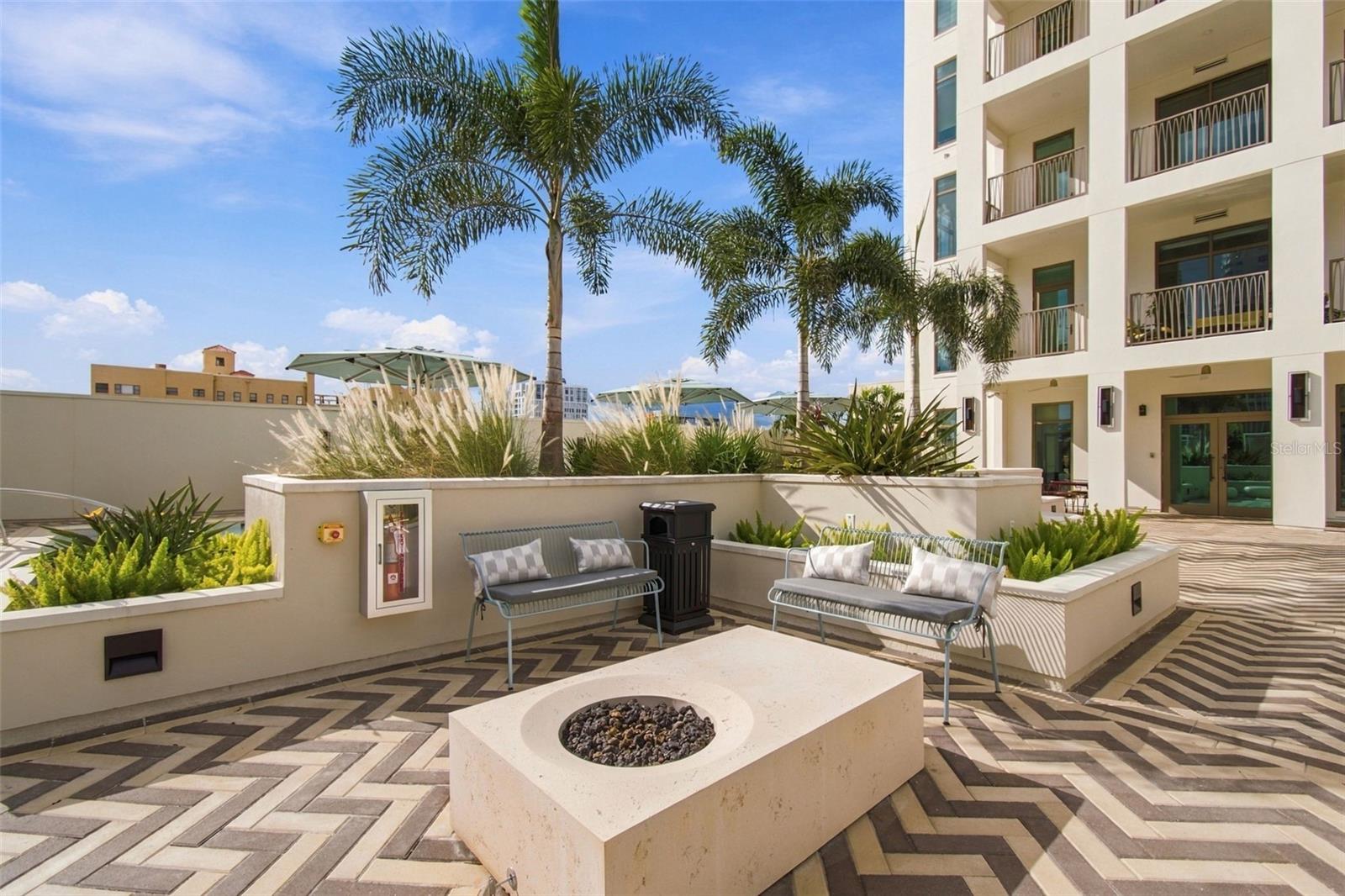 126 4TH Ave #1202 ST PETERSBURG, FL 33701