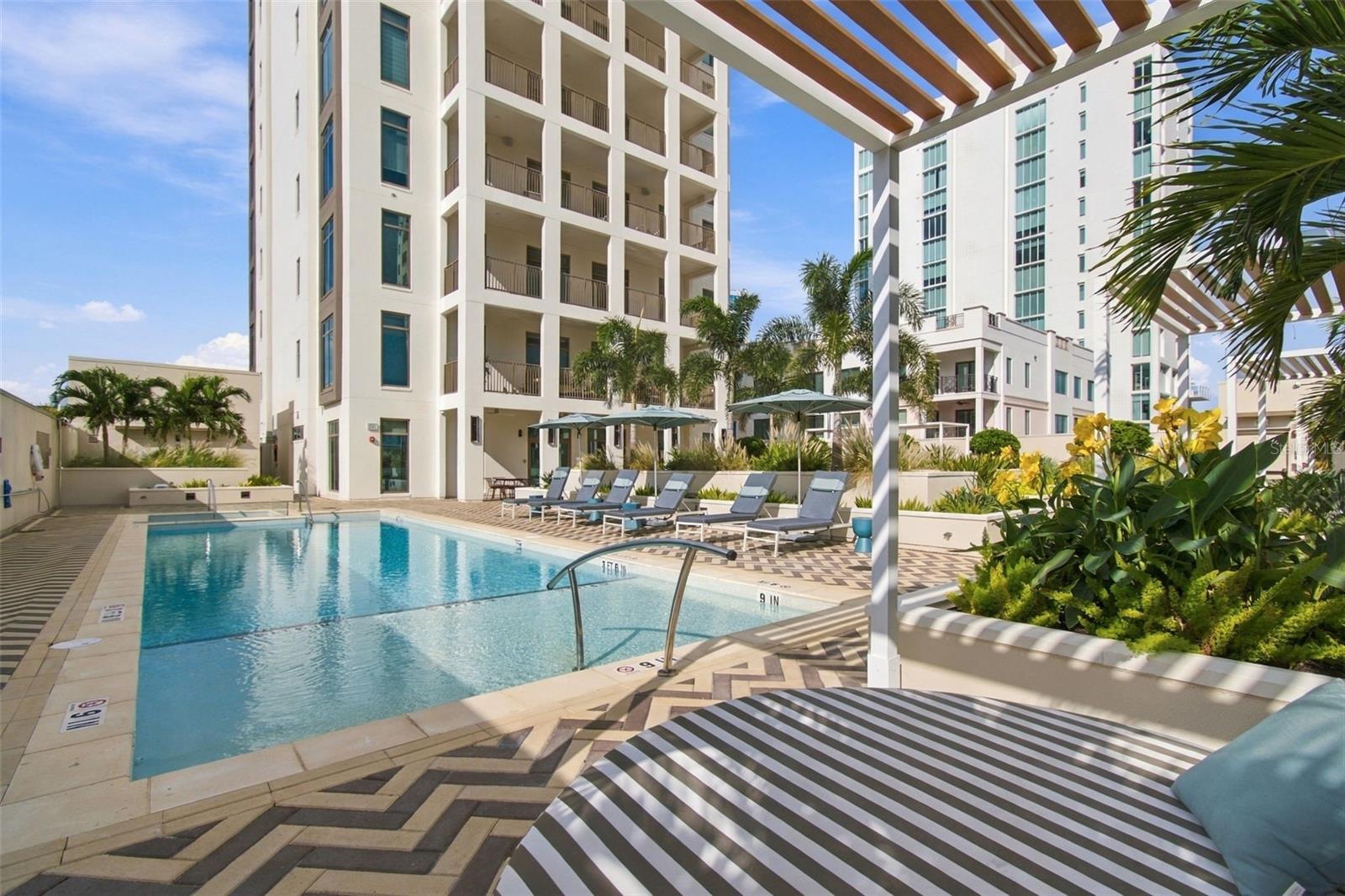 126 4TH Ave #1202 ST PETERSBURG, FL 33701