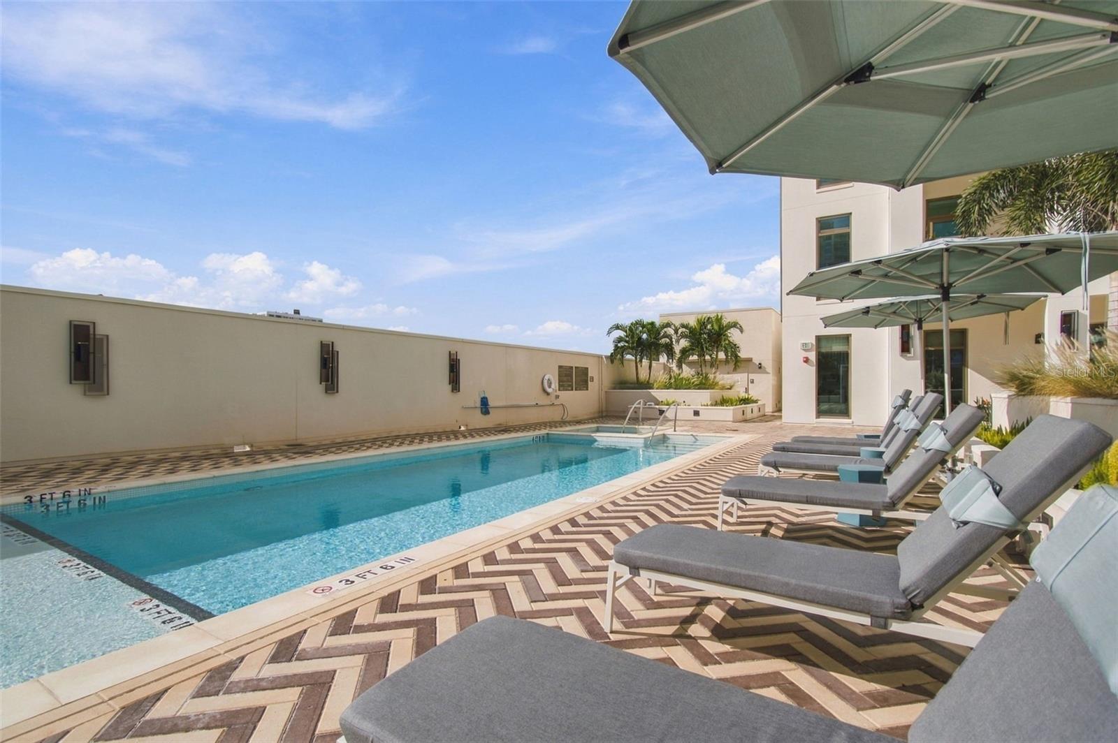 126 4TH Ave #1202 ST PETERSBURG, FL 33701