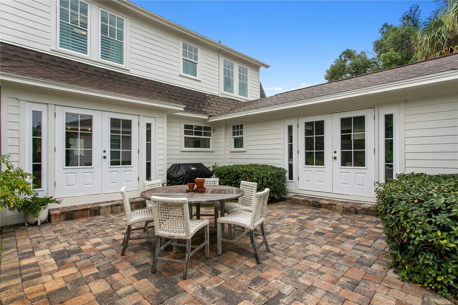 310 26TH Ave N ST PETERSBURG, FL 33704