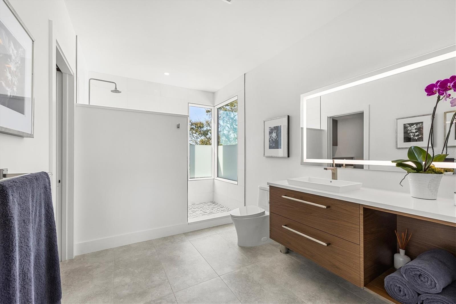 3631 SAN REMO Ter SARASOTA, FL 34239