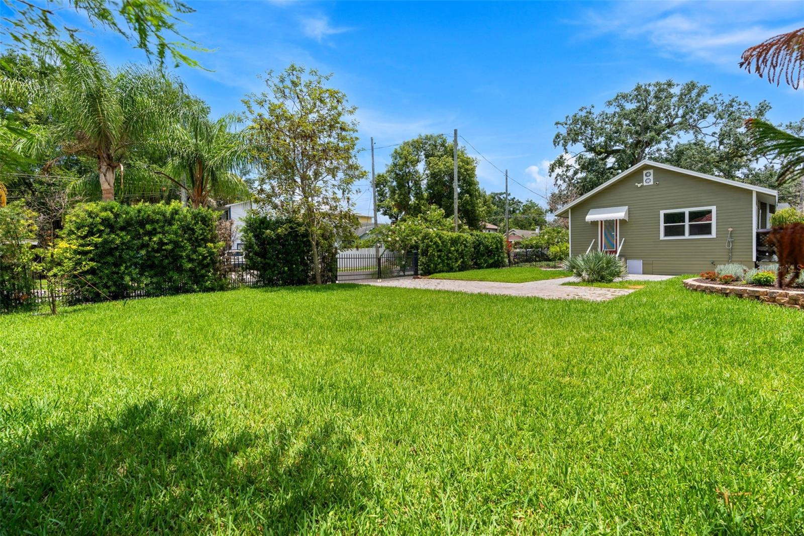 900 E PINE St ORLANDO, FL 32801