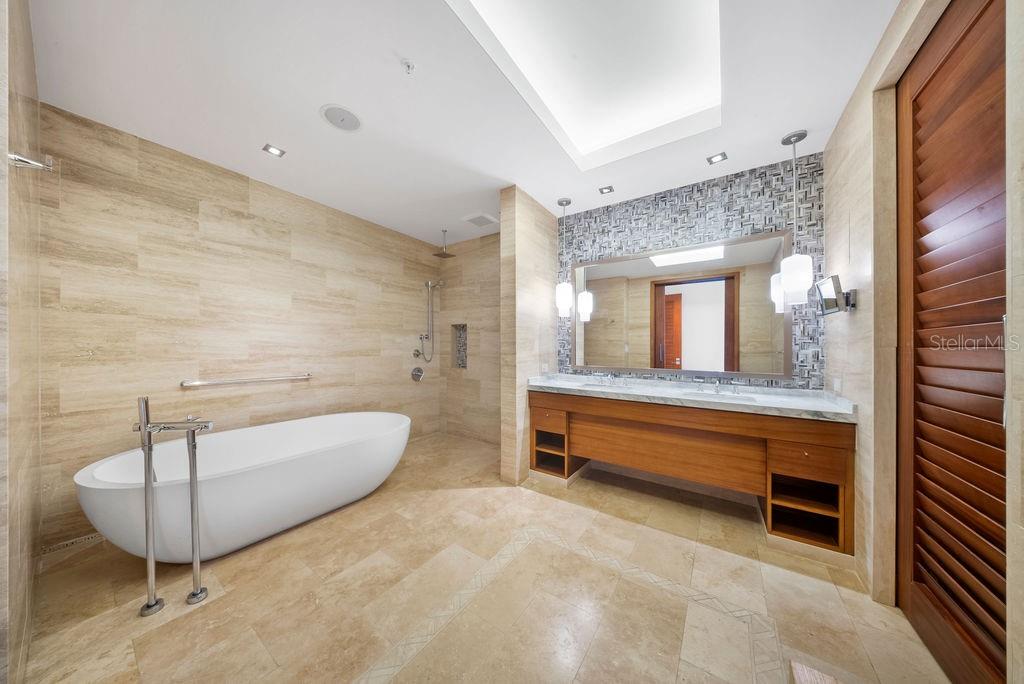 200 Dorado Beach Drive WEST Bch RESIDENCES #3141-3142 DORADO, PR 00646