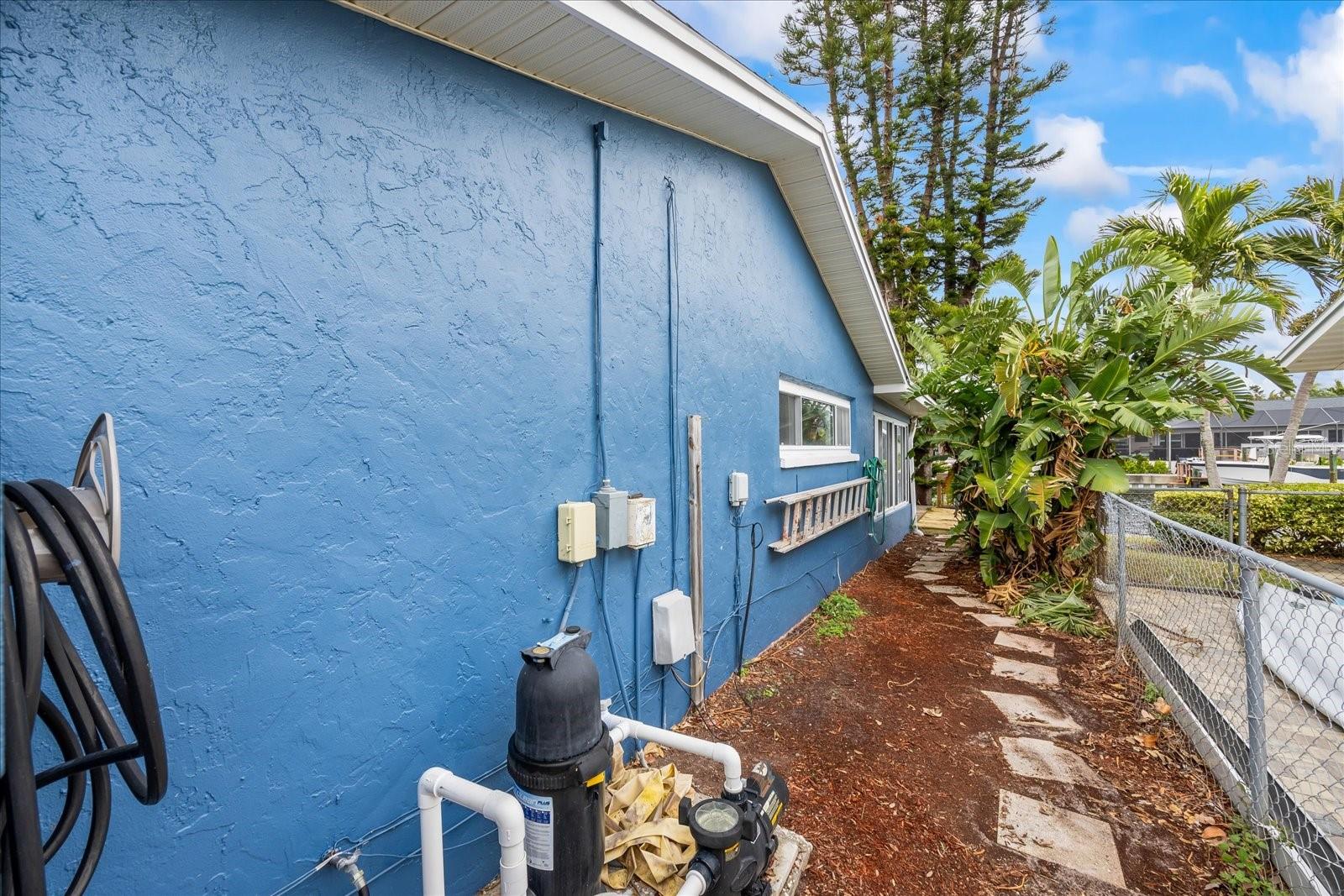 1409 NE 49TH Ave ST PETERSBURG, FL 33703