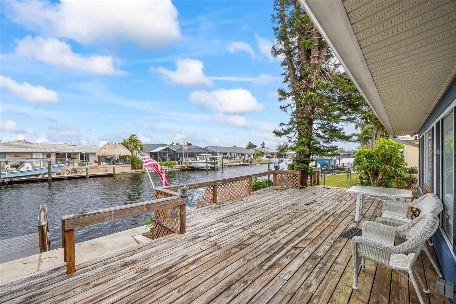 1409 NE 49TH Ave ST PETERSBURG, FL 33703