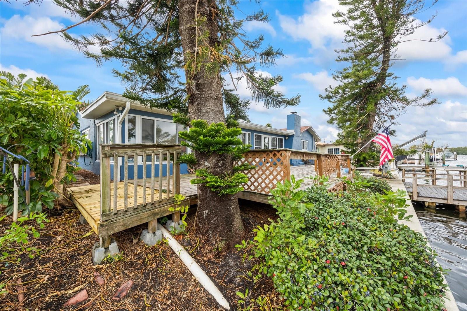 1409 NE 49TH Ave ST PETERSBURG, FL 33703