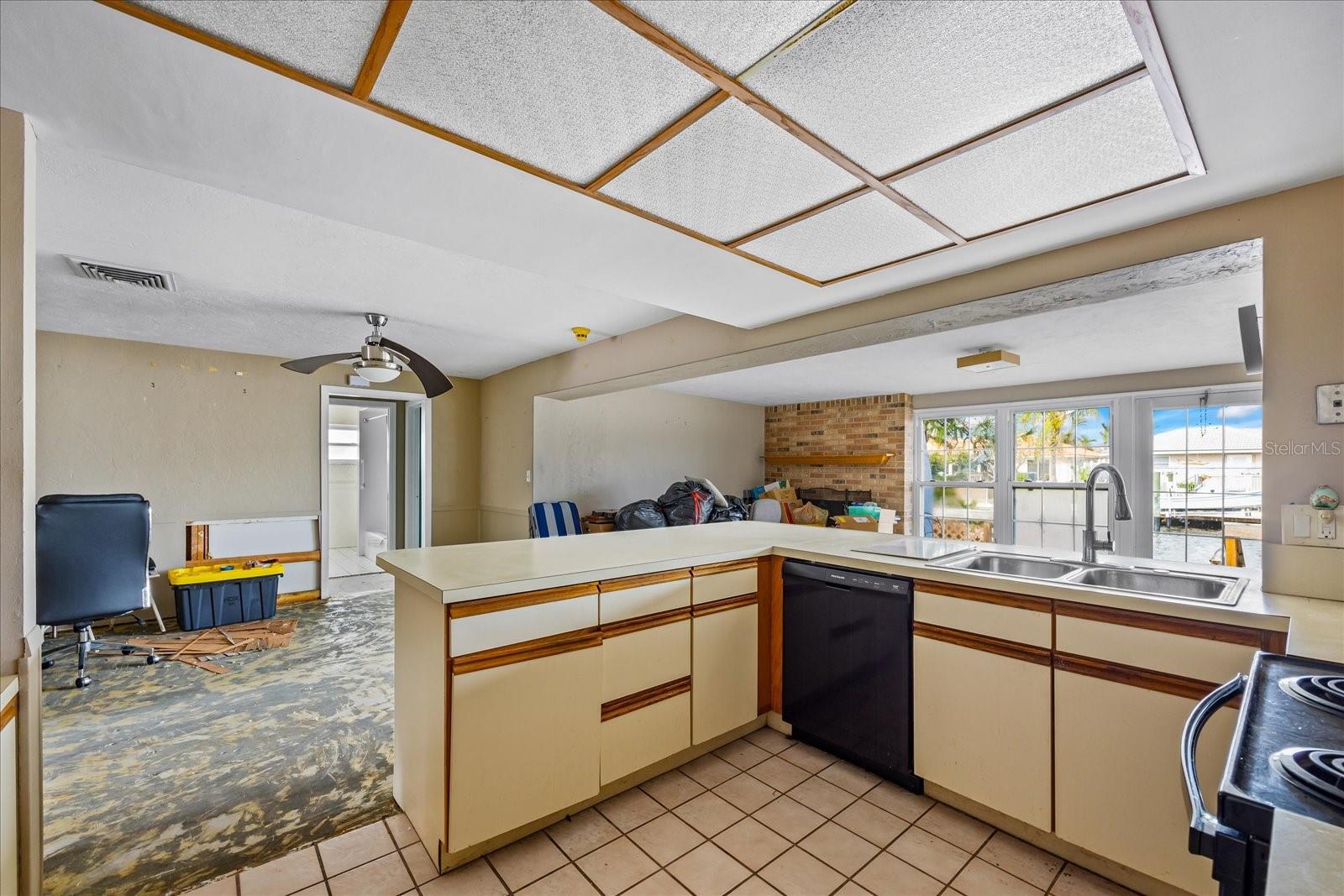 1409 NE 49TH Ave ST PETERSBURG, FL 33703