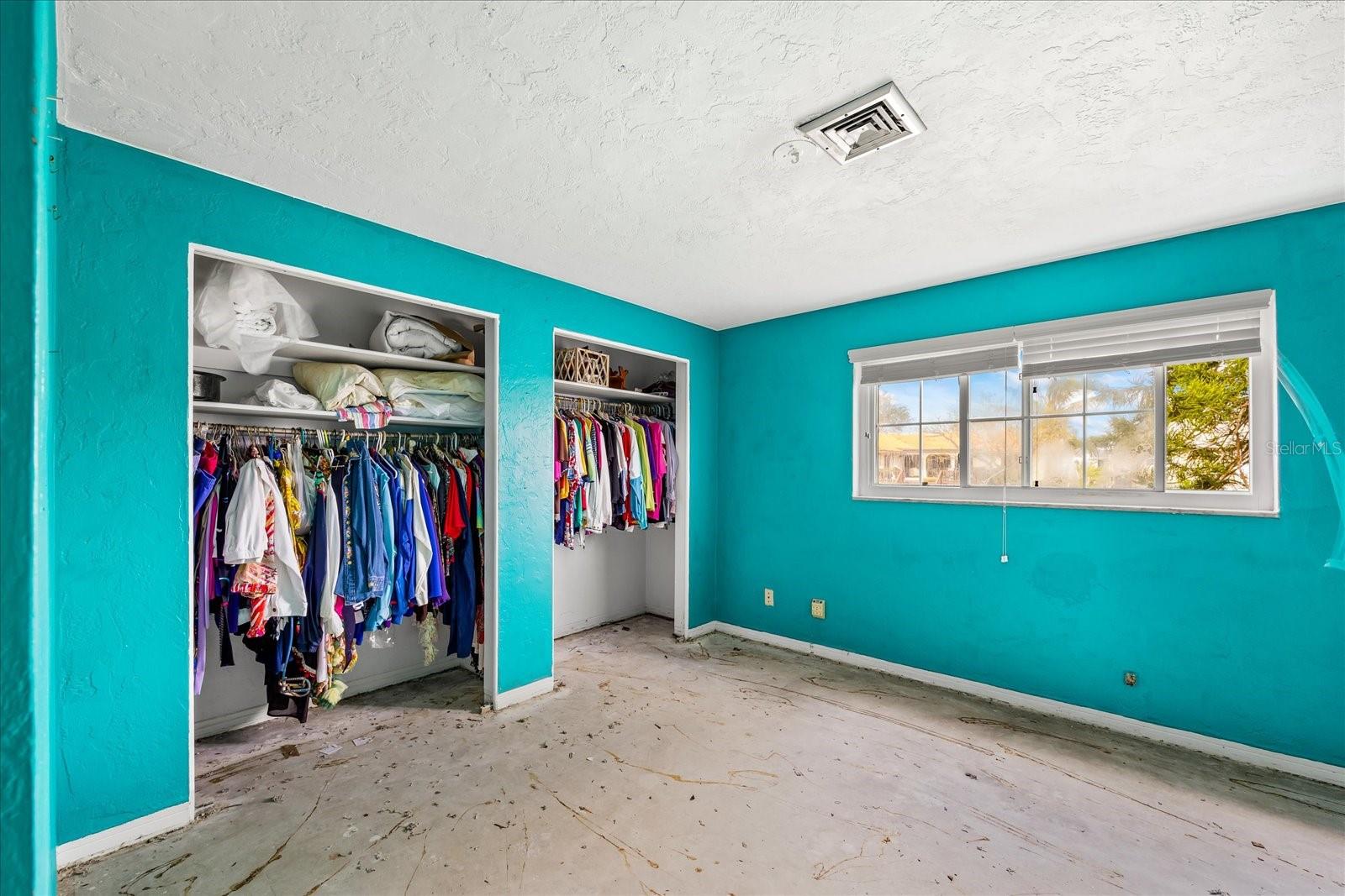 1409 NE 49TH Ave ST PETERSBURG, FL 33703