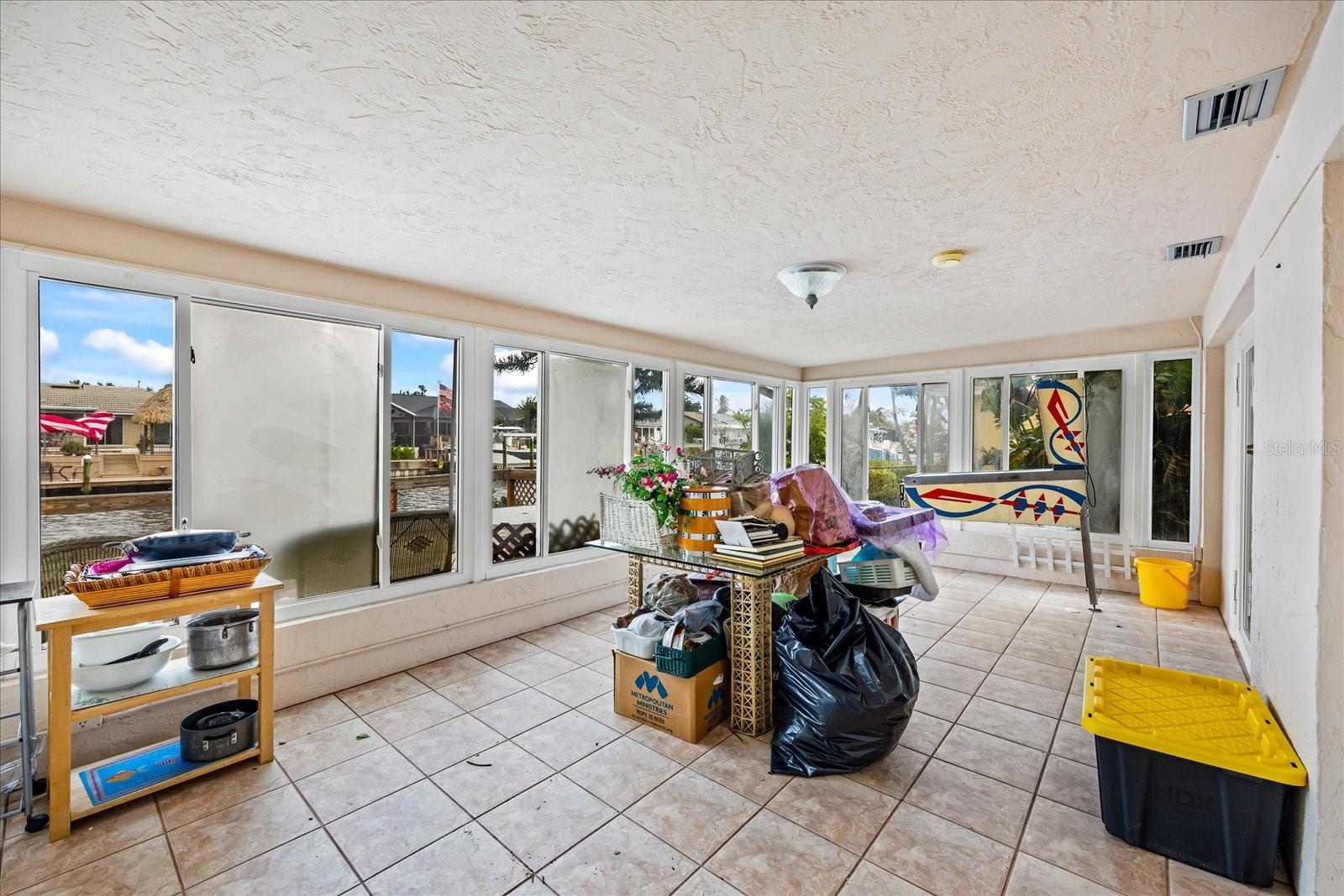 1409 NE 49TH Ave ST PETERSBURG, FL 33703