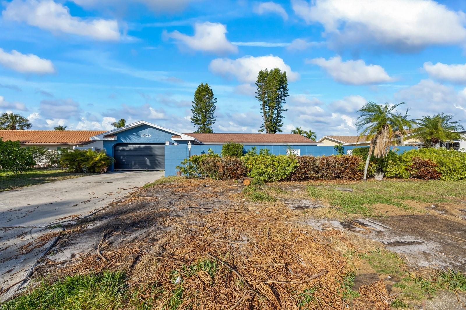 1409 NE 49TH Ave ST PETERSBURG, FL 33703