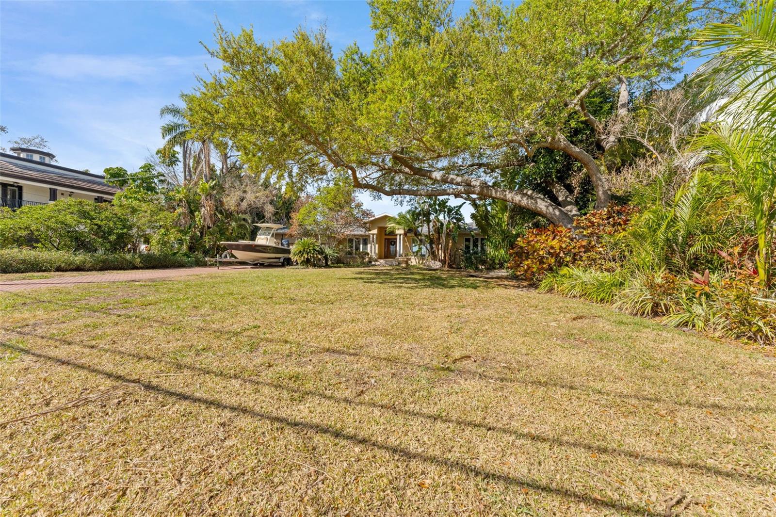 62 ADALIA Ave TAMPA, FL 33606