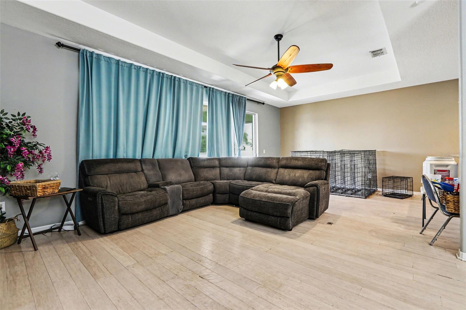 2130 ROANOKE Spgs Dr RUSKIN, FL 33570