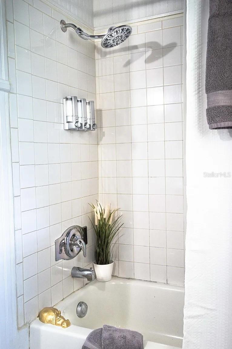 1013 22ND Ave ST PETERSBURG, FL 33704