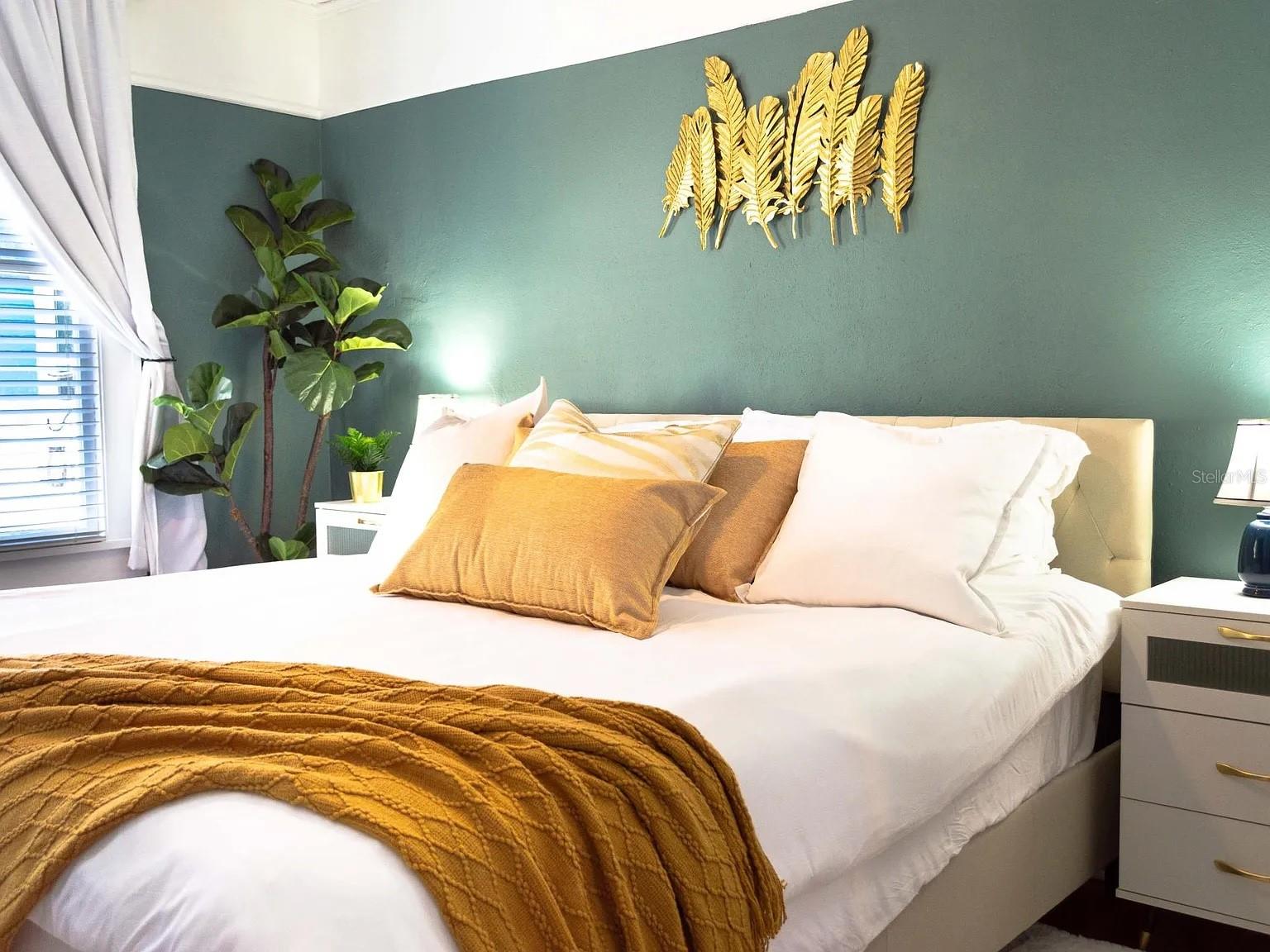 1013 22ND Ave ST PETERSBURG, FL 33704