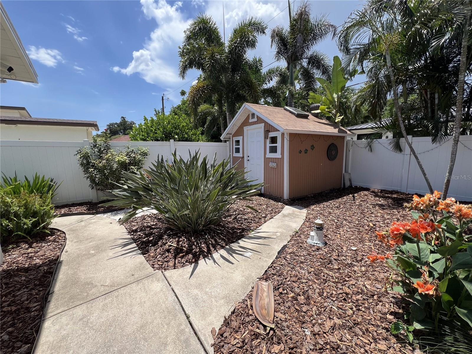 146 GIRALDA Blvd ST PETERSBURG, FL 33704