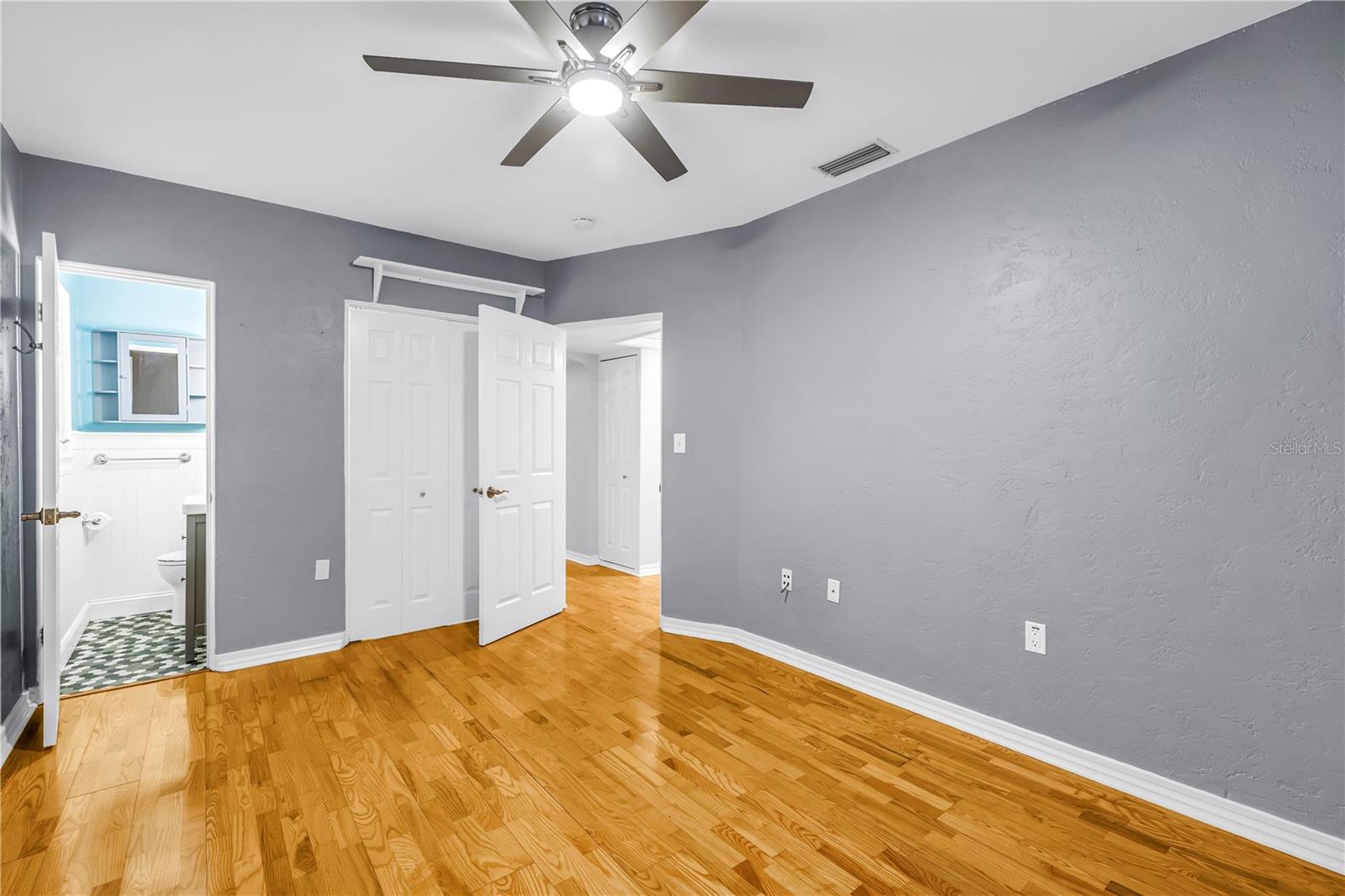 146 GIRALDA Blvd ST PETERSBURG, FL 33704
