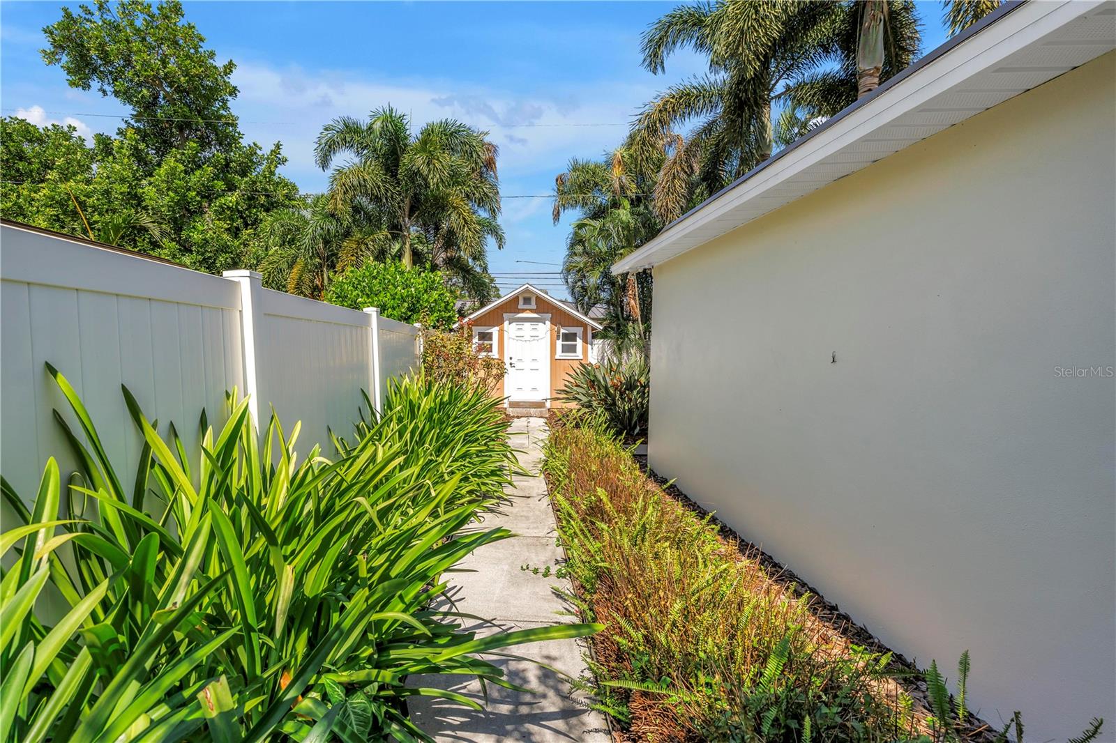 146 GIRALDA Blvd ST PETERSBURG, FL 33704