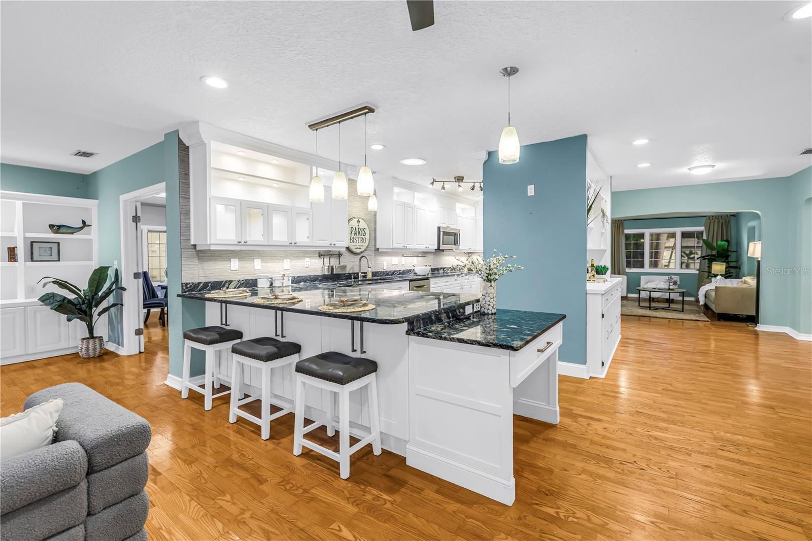 146 GIRALDA Blvd ST PETERSBURG, FL 33704