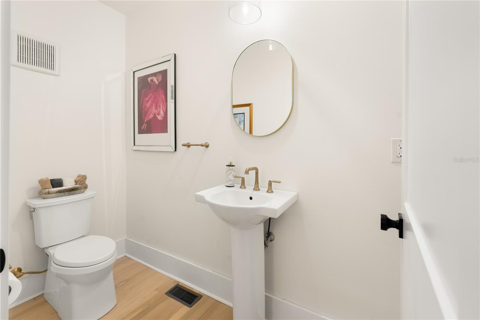 1408 E CHURCH St ORLANDO, FL 32801