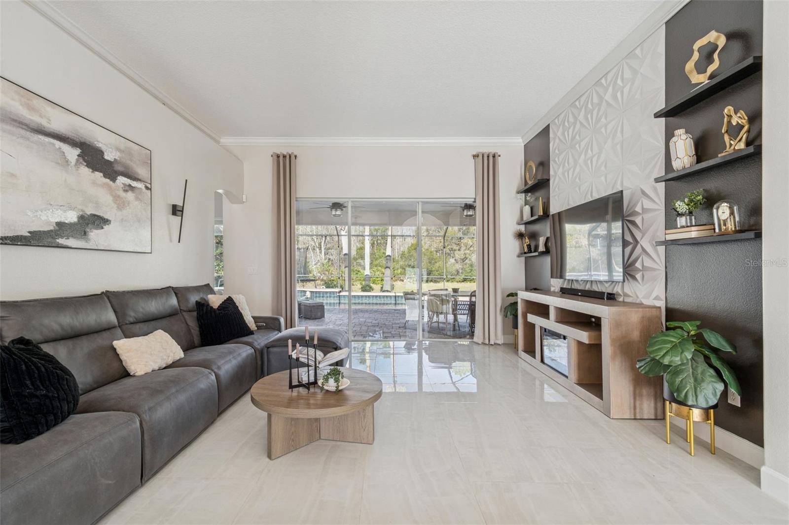 8210 NATURE Cv Way TAMPA, FL 33647