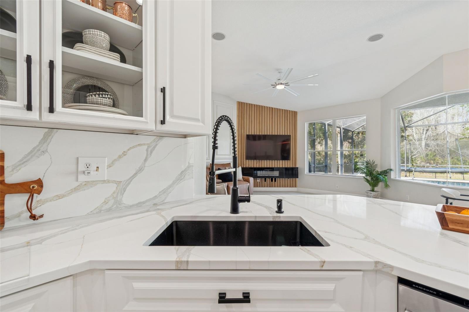 8210 NATURE Cv Way TAMPA, FL 33647