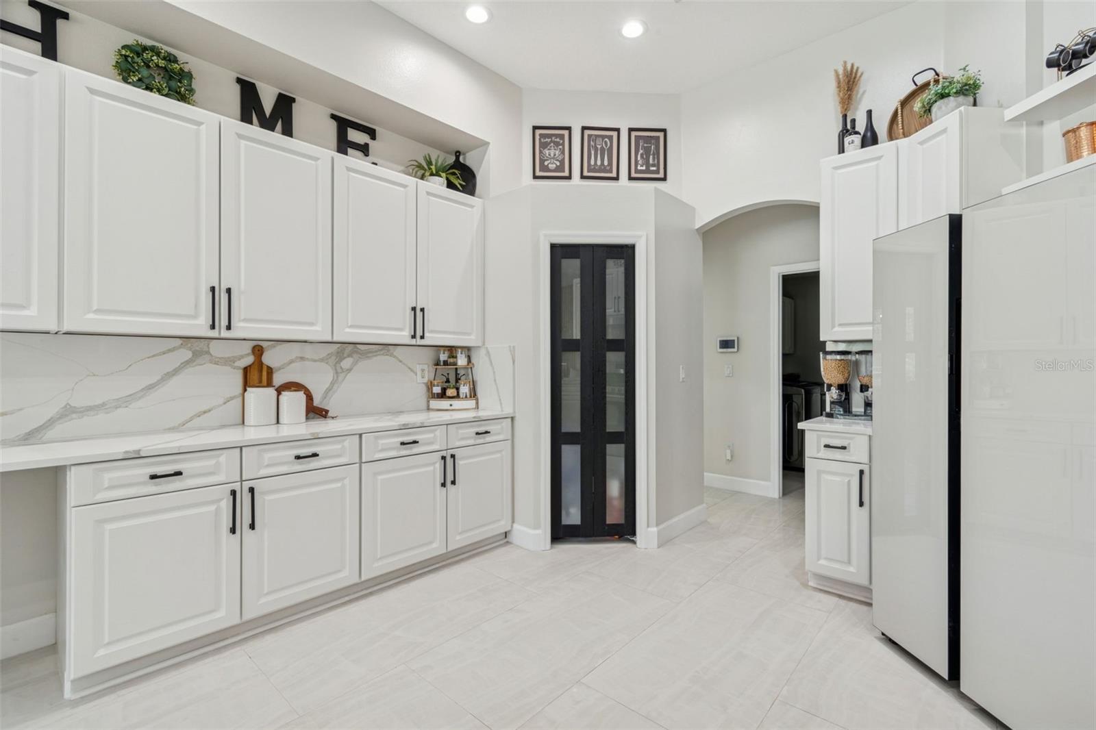 8210 NATURE Cv Way TAMPA, FL 33647