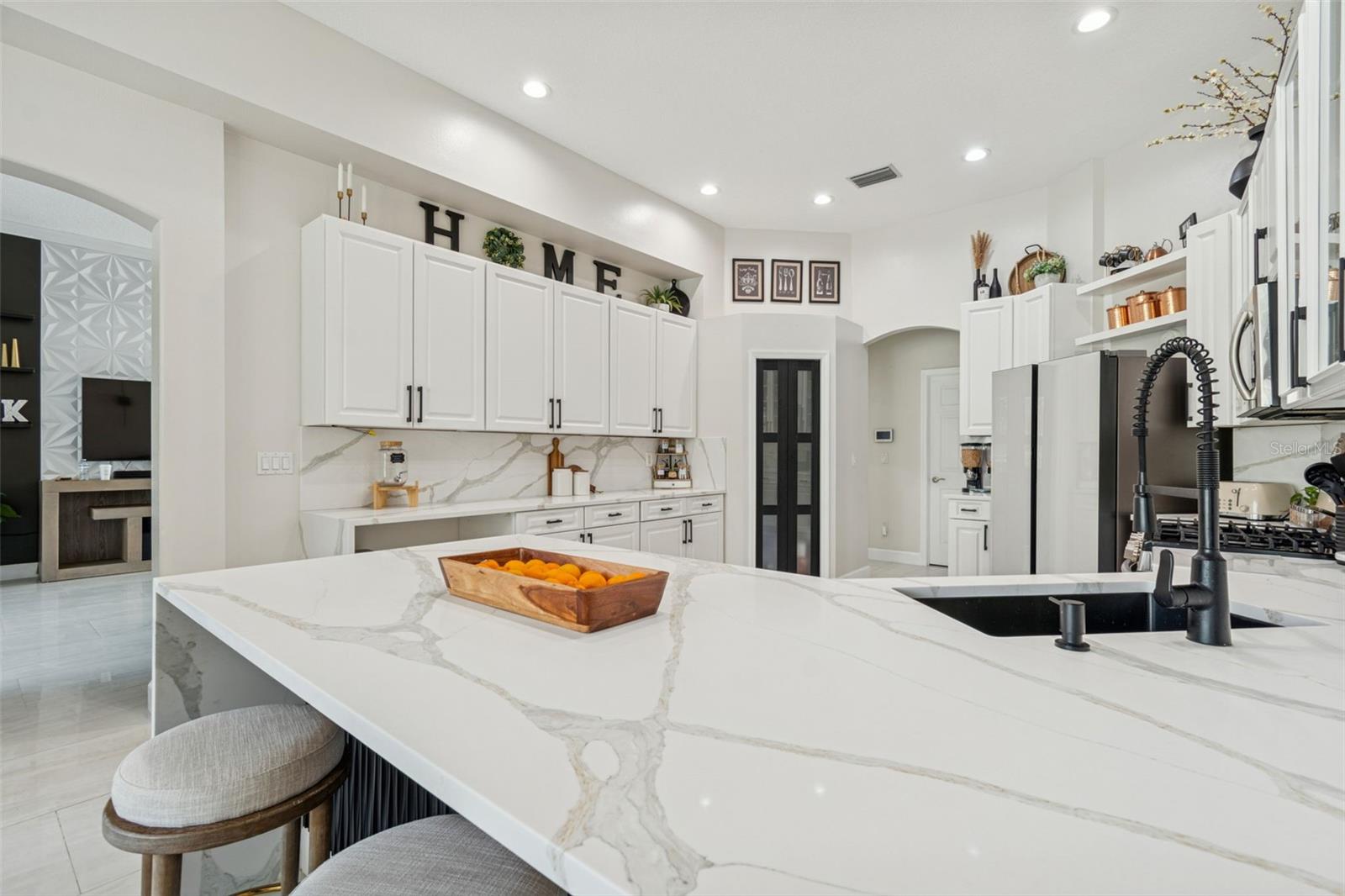 8210 NATURE Cv Way TAMPA, FL 33647