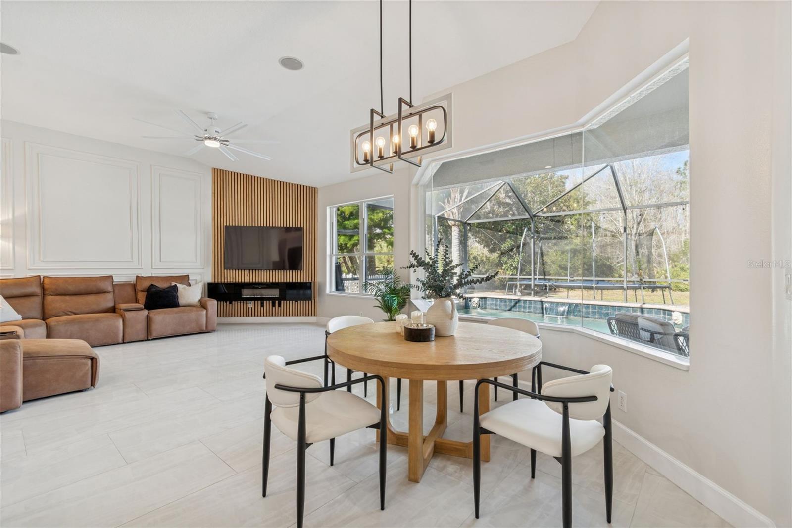 8210 NATURE Cv Way TAMPA, FL 33647