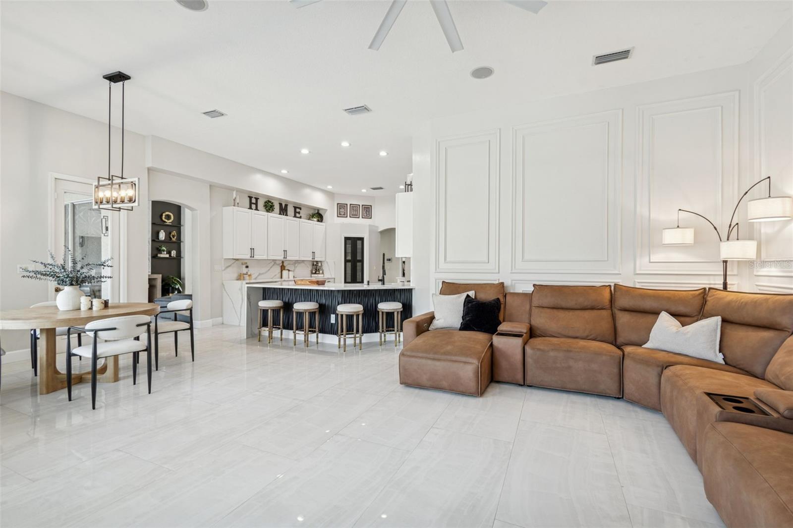 8210 NATURE Cv Way TAMPA, FL 33647