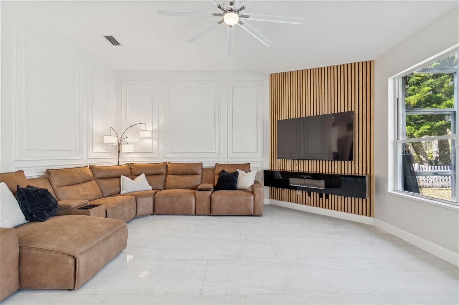 8210 NATURE Cv Way TAMPA, FL 33647