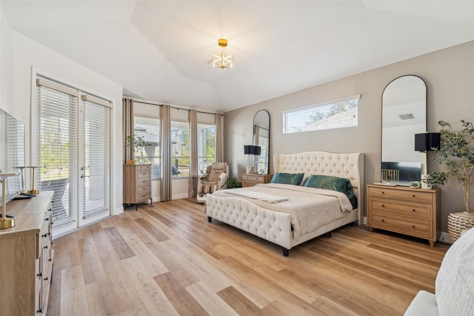 8210 NATURE Cv Way TAMPA, FL 33647