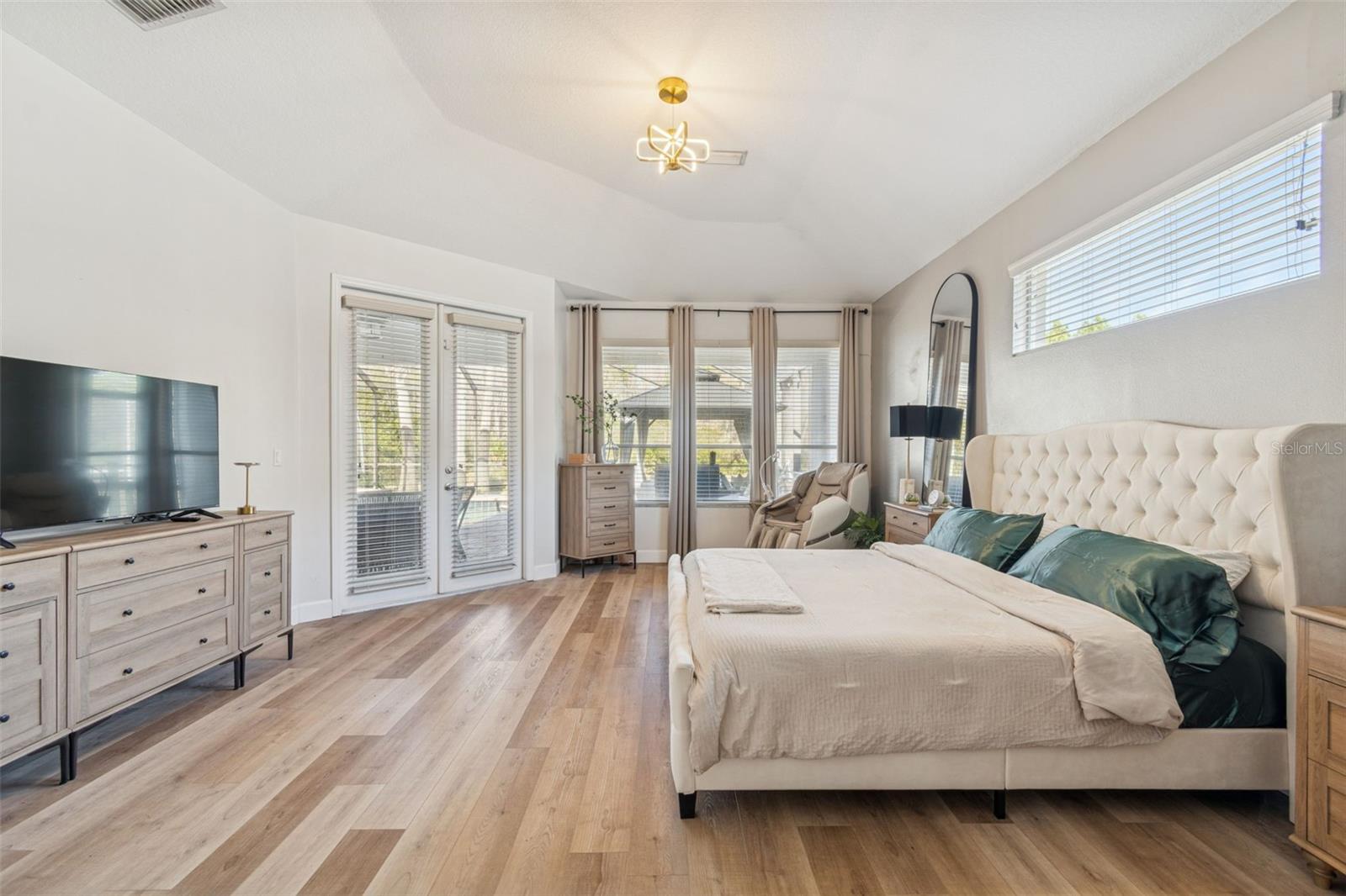 8210 NATURE Cv Way TAMPA, FL 33647