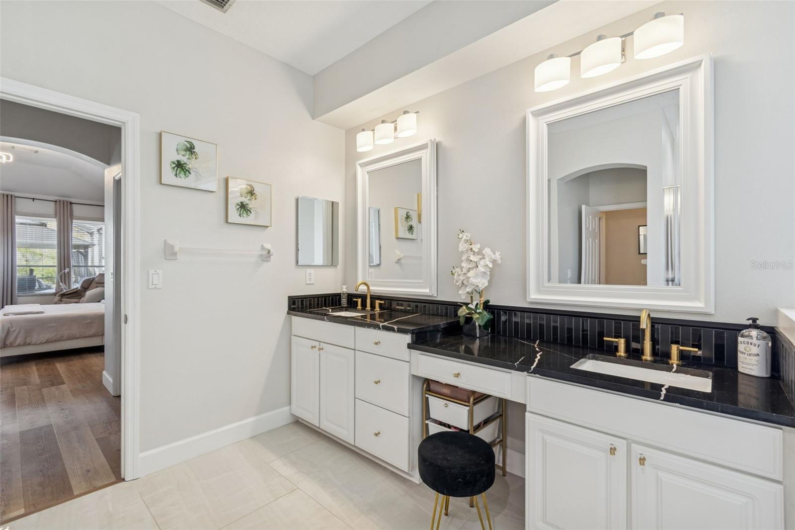 8210 NATURE Cv Way TAMPA, FL 33647