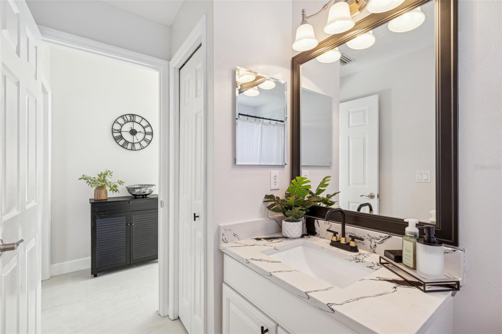 8210 NATURE Cv Way TAMPA, FL 33647