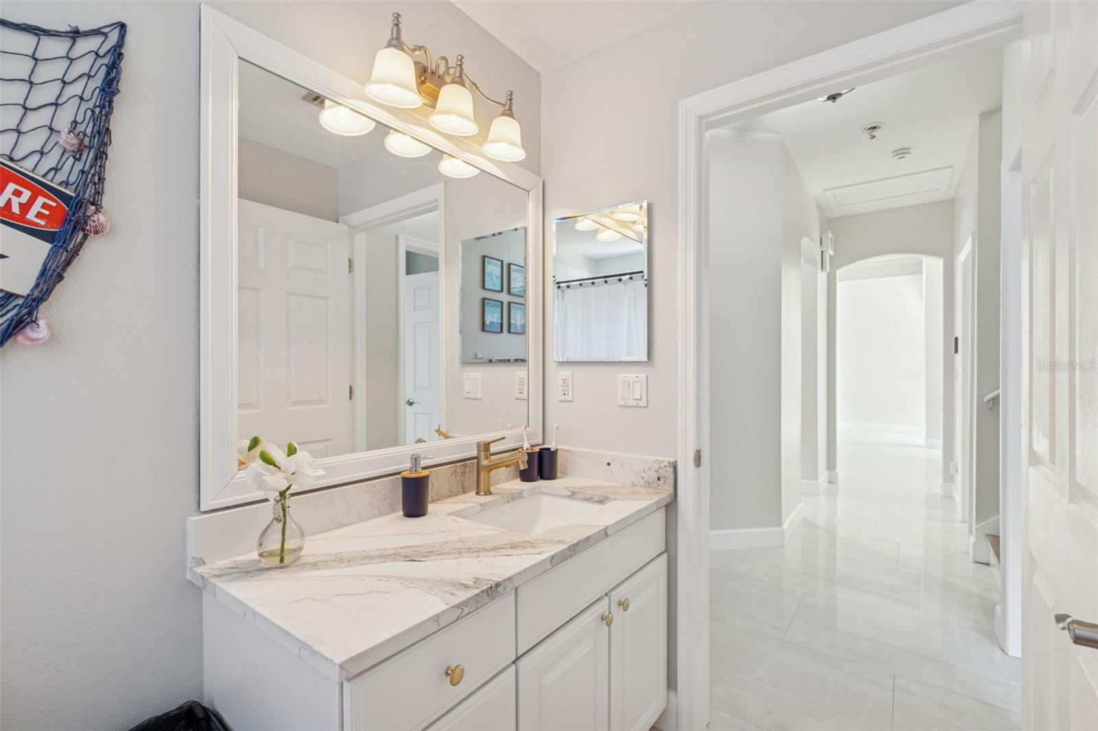 8210 NATURE Cv Way TAMPA, FL 33647