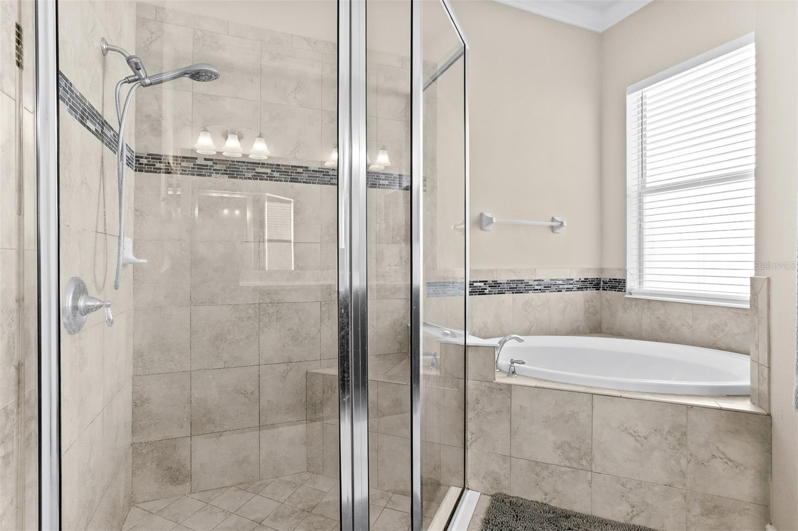 11143 WINTHROP Lk Dr RIVERVIEW, FL 33578