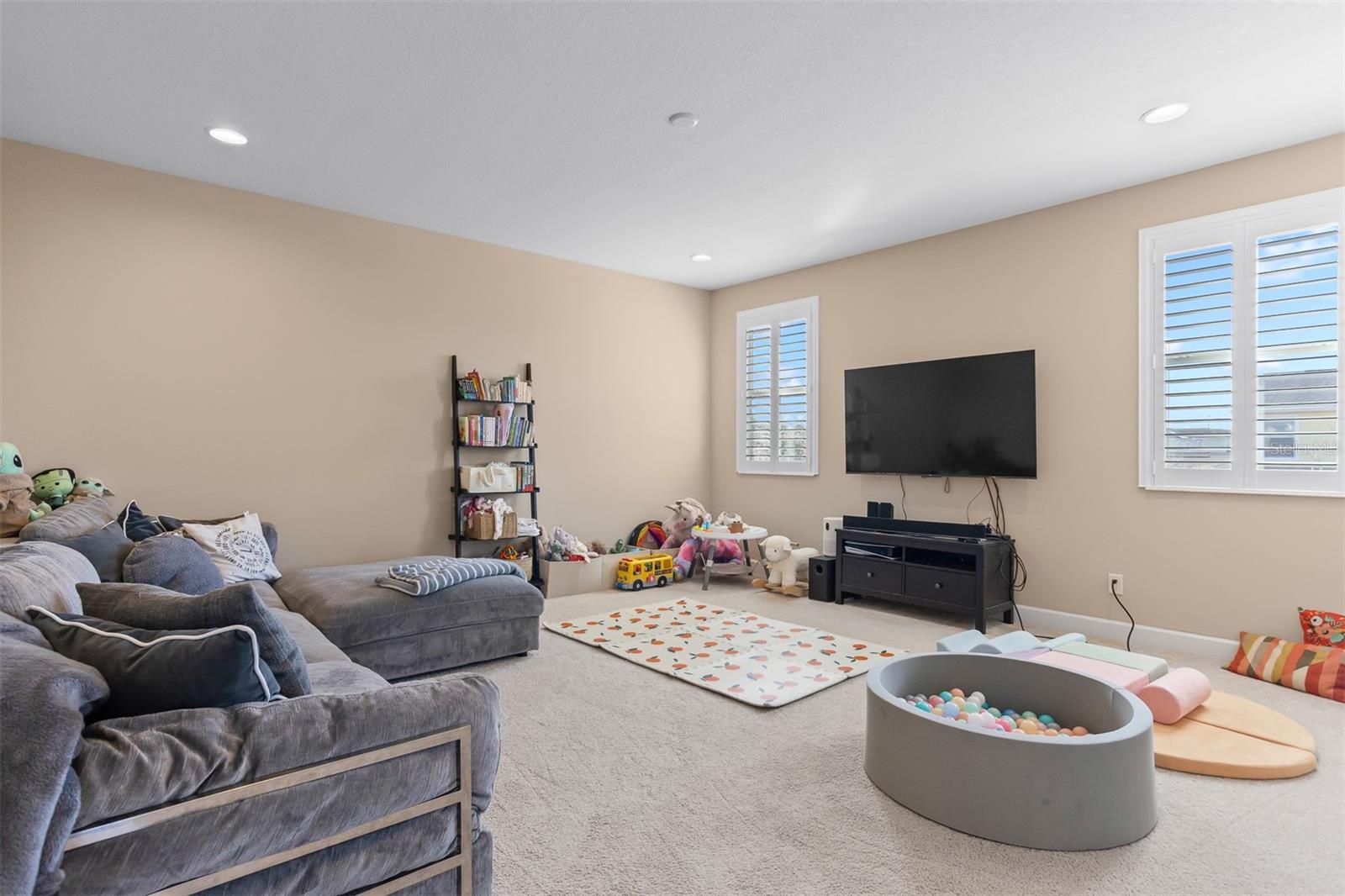 11143 WINTHROP Lk Dr RIVERVIEW, FL 33578